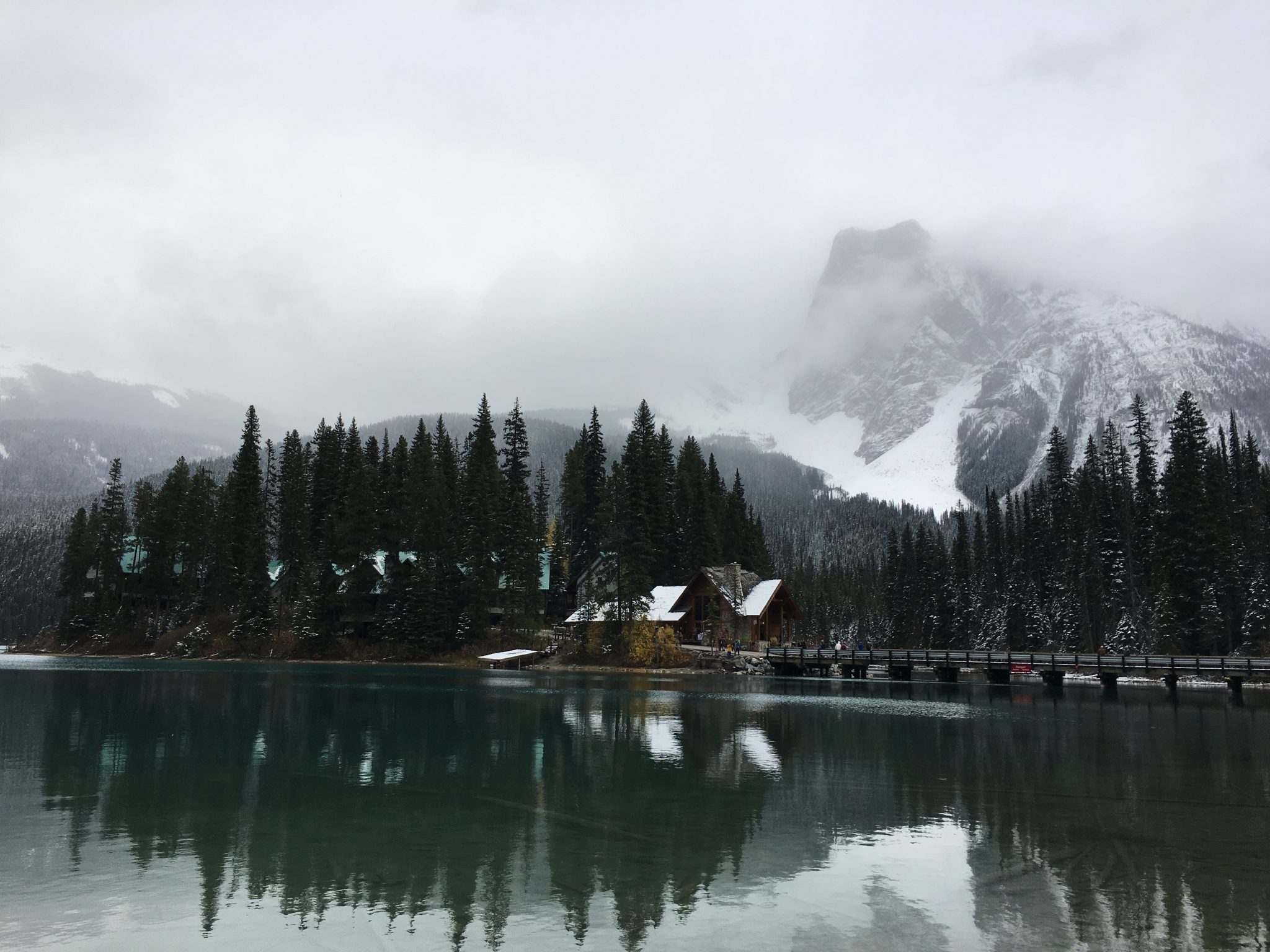 Renting a Canoe at Emerald Lake KiraKira Travels